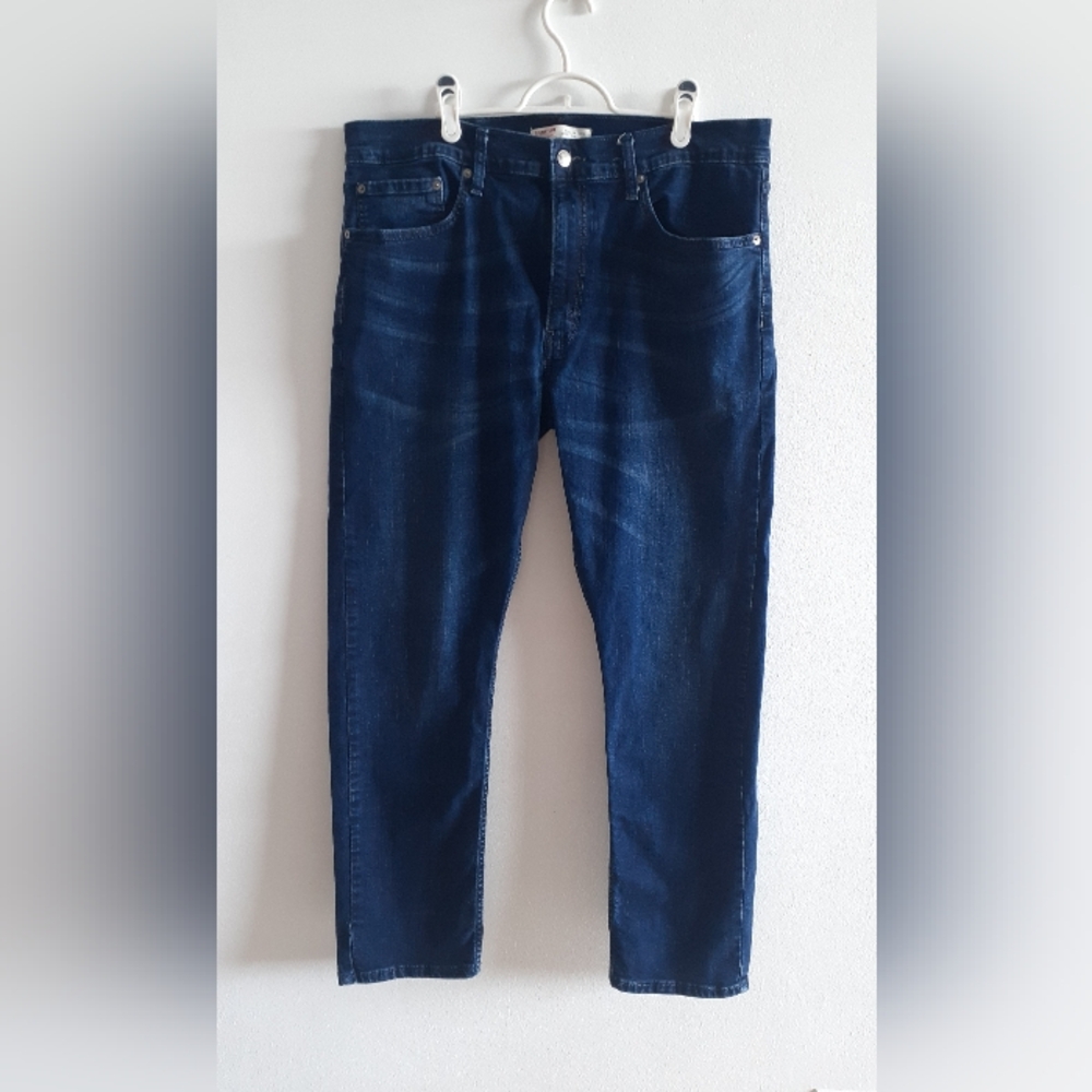 Levi's Dark Denim‎ Regular Taper Straight Leg Feathered W36xL30